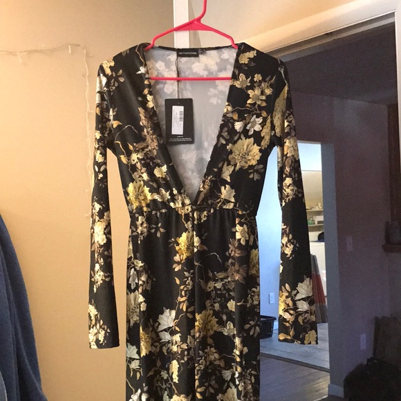 Pretty Little Thing Velvet Jumpsuit - Picture 6 of 7